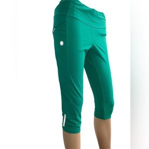 Athleta Dobby Be Free Knicker Capri Legging size Small